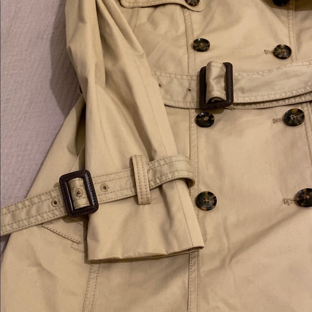 Banana Republic Classic Tan Trench Coat. Size XS Petite. New . MRSP $228 - Picture 7 of 8